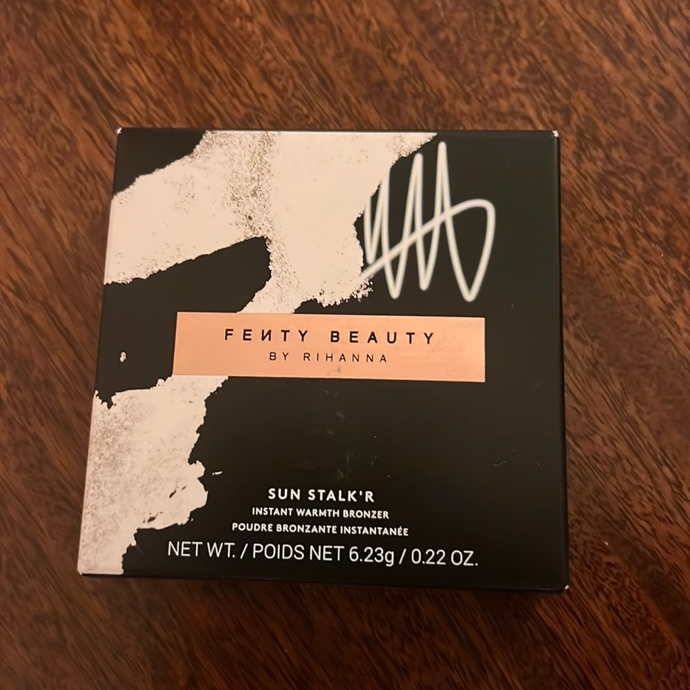 FENTY BEAUTY- sun stalker instant warmth bronzer